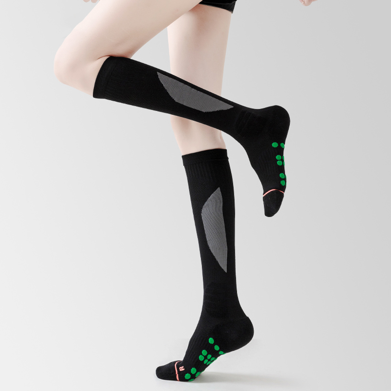 جوراب های فوتبالی نایلونی بلند