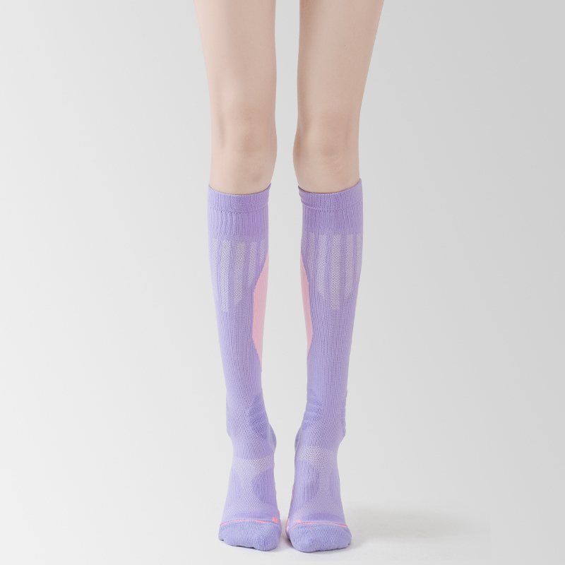 جوراب های فوتبالی نایلونی بلند